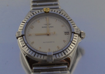 W300 BREITLING COLT AUTOMATIC STAINLESS STEEL WATCH.