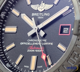 NEW Breitling Men's Avenger Blackbird 44mm Automatic Watch Black Titanium Case