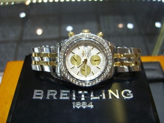 PRE-OWNED BREITLING CHRONOMAT EVOLUTION 18K TWO-TONE DIAMOND BEZEL WATCH B13356