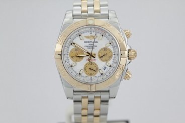 Breitling Chronomat Two Tone Rose Gold Mother Pearl Dial CB0140 on Bracelet