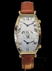 CARTIER --- "Privee Collection" Tonneau Dual Time 18K Yellow Gold W1502853