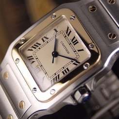 Authentic Santos De Cartier Galbee Yellow Gold Bezel Quartz Mens Wrist Watch