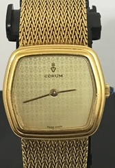 authentic Excellent Mens corum 18k solid yellow gold watch.