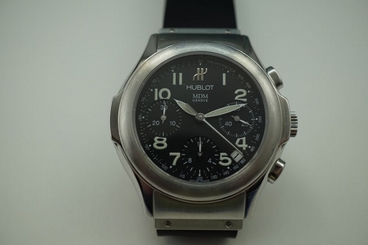 HUBLOT 1810.1 MDM CHRONOGRAPH. AUTOMATIC DATE. 2000's
