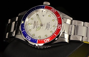 Invicta Men's Pro Diver 37.5mm Silver Tone White Dial Blue/Red Bezel SS Watch!!!