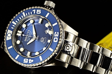 Invicta Men's 300M Grand Diver NH35 Automatic 3D Blue Dial Stainless Steel Watch