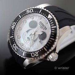Invicta Disney Limited Edition Automatic Black White MOP Mickey Mouse Mens Watch