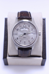 IWC PILOT SPITFIRE MENS WATCH REF IW 3251 STAINLESS STEEL  LEATHER STRAP