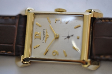 gorgeous gilded Longines Watch from the 1950's Years rectangular
