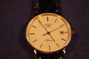 Longines Presence mens watch  9ct gold case  30mm face  Orig strap Box Excellent