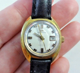 Vintage MOVADO Watch Queenmatic Sub Sea Gold Plated Bezel Running Working Womens