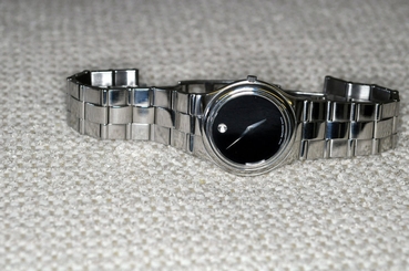 Men's Movado Dominiom Watch Model 84 G2 883 7.5 inch wrist black dial