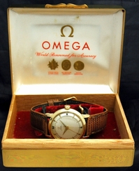 1949 OMEGA SOLID 14K GOLD Automatic WATCH Bumper Cal 351 Original Band Box RARE