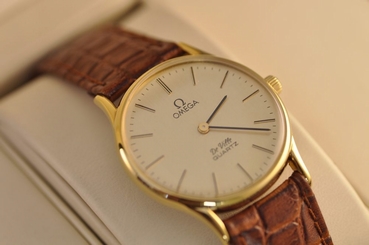 MINT OMEGA DE VILLE QUARTZ SERVICED NEW OLD STOCK NOS