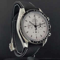 Omega Speedmaster Silver Snoopy Edition Apollo XIII 311.32.42.30.04.003 LNIB
