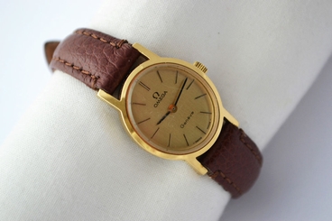 Vintage Omega Geneve Cal.625 Gold Plated Hand Wind Petite Ladies Watch 796
