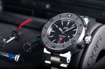 $ 3,500 NEW ORIS Limited Edition Kittiwake Pro-Diver Factory Warranty