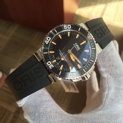 NEW! Oris Aquis Date Mens Watch 01 733 7653 4159-07 4 26 34EB 2 YEAR WARRANTY !