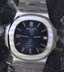 SEALED Patek Philippe TIFFANY Nautilus Steel Watch Box/Papers 5711/1A