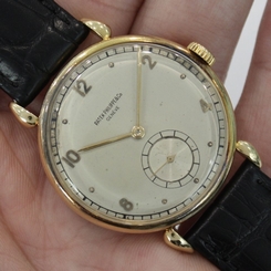 PATEK PHILIPPE - Vintage Ref. 1509 "Teardrop Lugs" 18k Yellow Gold Rare