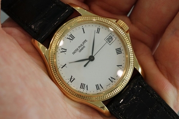 Patek Philippe --- 5117J Calatrava 18K Yellow Gold Watch Box and Papers!