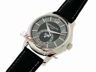 Patek Philippe 5205g 18kt White Gold Annual Calendar Moonphase Black Dial 40mm