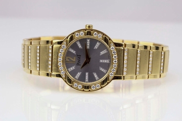 Piaget Polo Ladies 18K Yellow Gold Diamond Watch 28mm P10141