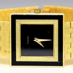 Piaget Dress Watch 18kt Yellow Gold & Black Onyx 7.5" Quartz Double Bezel