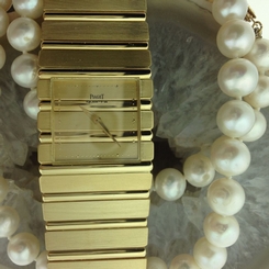 Piaget Polo Champagne Dial Solid 18K Gold Watch 7131C701 LIST $21,900
