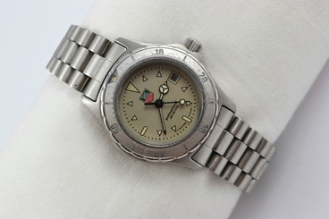 Vintage Tag Heuer 2000 Series Quartz Stainless Steel Ladies Petite Watch 491
