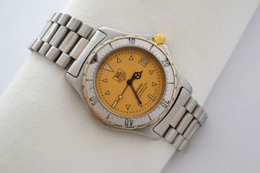 Vintage Tag Heuer 2000 Series Professional Midsize 974.013 Quartz Mens Watch 675
