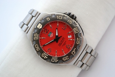 Vintage Tag Heuer Formula 1 Professional WAC1113 Quartz Mens Watch 604