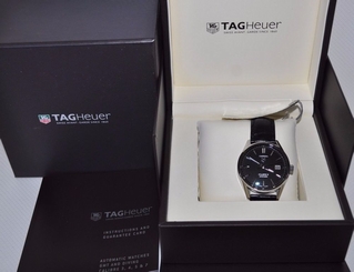 TAG Heuer Men's WAR211A.FC6180 Carrera Calibre 5 Analog quartz movement