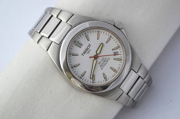 Vintage Tissot 1853 PR200 Stainless Steel Mens Auto Quartz Watch 832