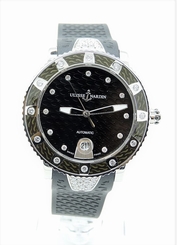 Ulysse Nardin Marine Collection Lady Diver Diamond 40MM 8103-101 Box papers
