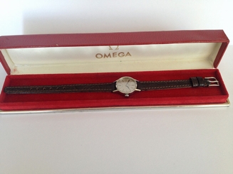 Vintage excellent OMEGA DE VILLE Swiss Ladies 17J Watch 80's