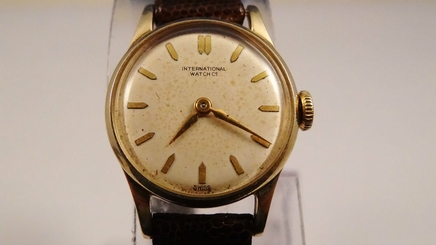 IWC Ladies 14kt solid gold vintage watch handwinder RARE