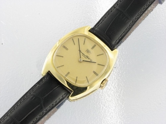 IWC 18K YELLOW GOLD MENS MECHANICAL WATCH SQUARE VINTAGE WATCH COLLECTABLE