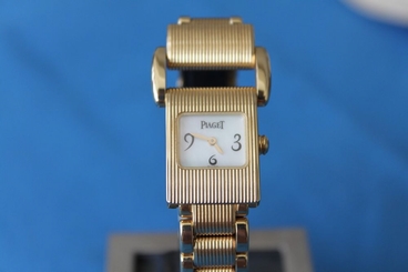 STUNNING PIAGET MISS PROTOCOLE 18K 750 YELLOW GOLD 5221 MODEL LADIES WATCH