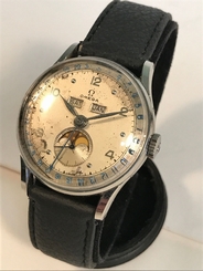 OMEGA Cosmic Triple Date Moon Phase Watch Ref. 2471-3. Cal 27 DL PC 1940s