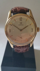 Gentlemans Solid Gold 9 ct Omega  cal.269 17 Jewels Manual Wind Boxed