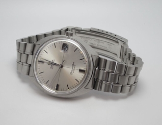 OMEGA MENS SEAMASTER COSMIC STAINLESS STEEL AUTOMATIC WATCH