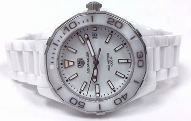 $2,550.00 TAG Heuer Aquaracer Quartz 35mm 300M White Ceramic Date Watch WAY1391