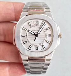 Patek Philippe Nautilus Ladies 7011/1G-001 JJ Stainless Steel Silver Dial Swiss Quartz E23-250 S C