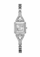 Guess Watches : W0137L1 Quartz Silver Dial Stainless Steel Case And Bracelet Women Watch