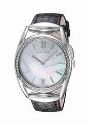 Gucci Watches : YA140406 Quartz Mother of Pearl Dial Diamond Bezel Black Leather Women Watch
